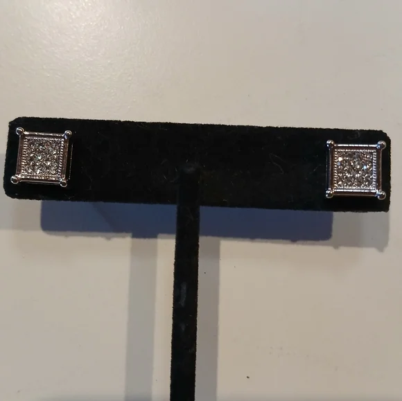 💎 Stainless Steel Square CZ Post Back Studs💎 - Picture 2 of 9
